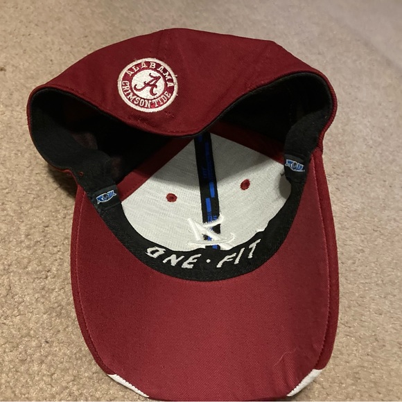 University of Alabama Crimson Tide Fitted Baseball Hat - Picture 4 of 5